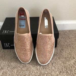 I.N.C Lt. Rose Bling and shiny shoes. Summer buy☀️